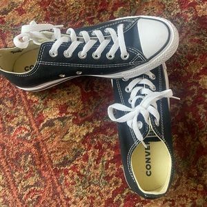 Womens Black Converse Chuck Taylors Low Tops
